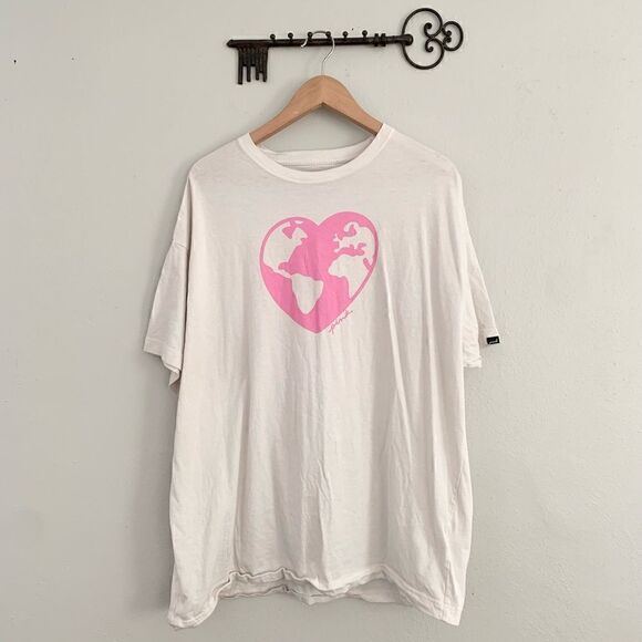 PINK Victoria's Secret Tops - Victoria Secret pink world heart logo script one size tee shirt white pink